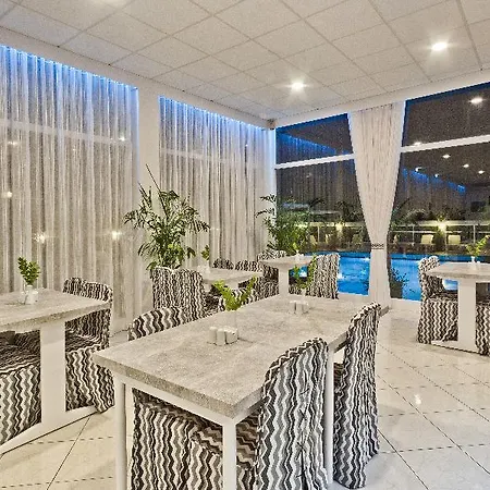 Miramare Bay Hotell 3*