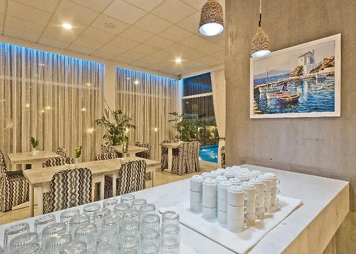 Miramare Bay Hotel 3*