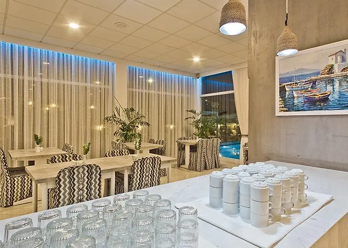 Miramare Bay Hotel 3*