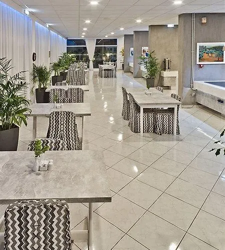 Miramare Bay 3* Cárpatos